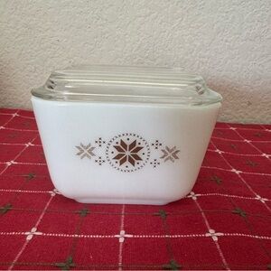 Pyrex Town and Country 501 Dish